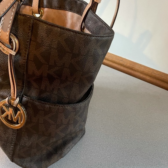 Michael Kors Purse - Picture 2 of 4